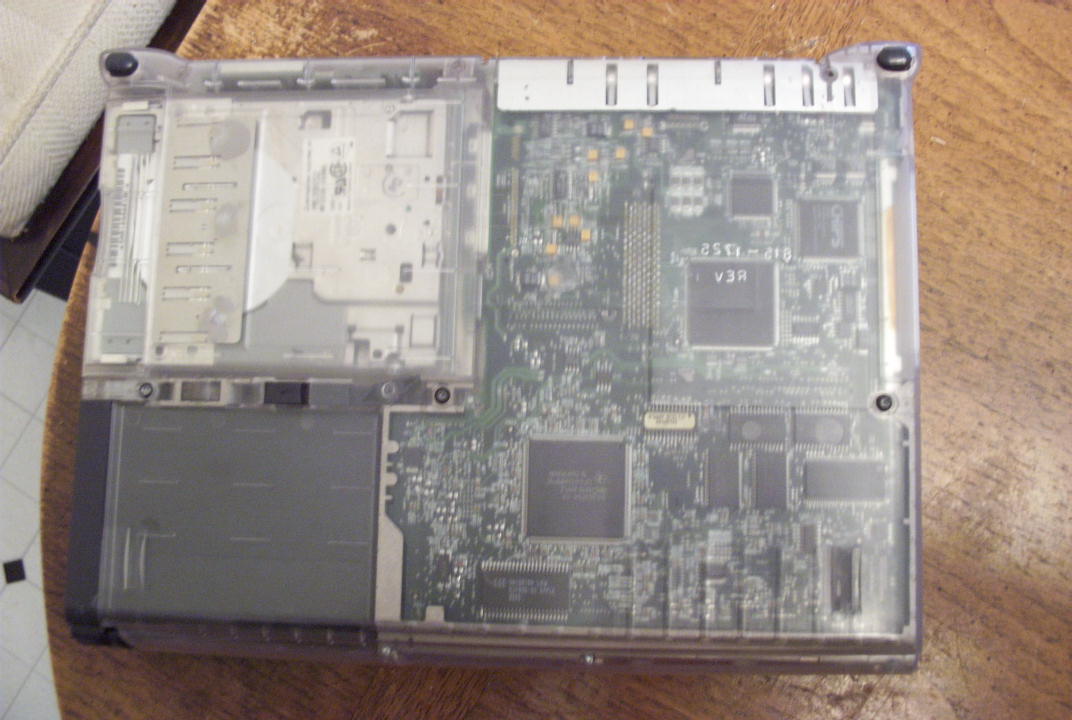 Clear Powerbook 5300 bottom