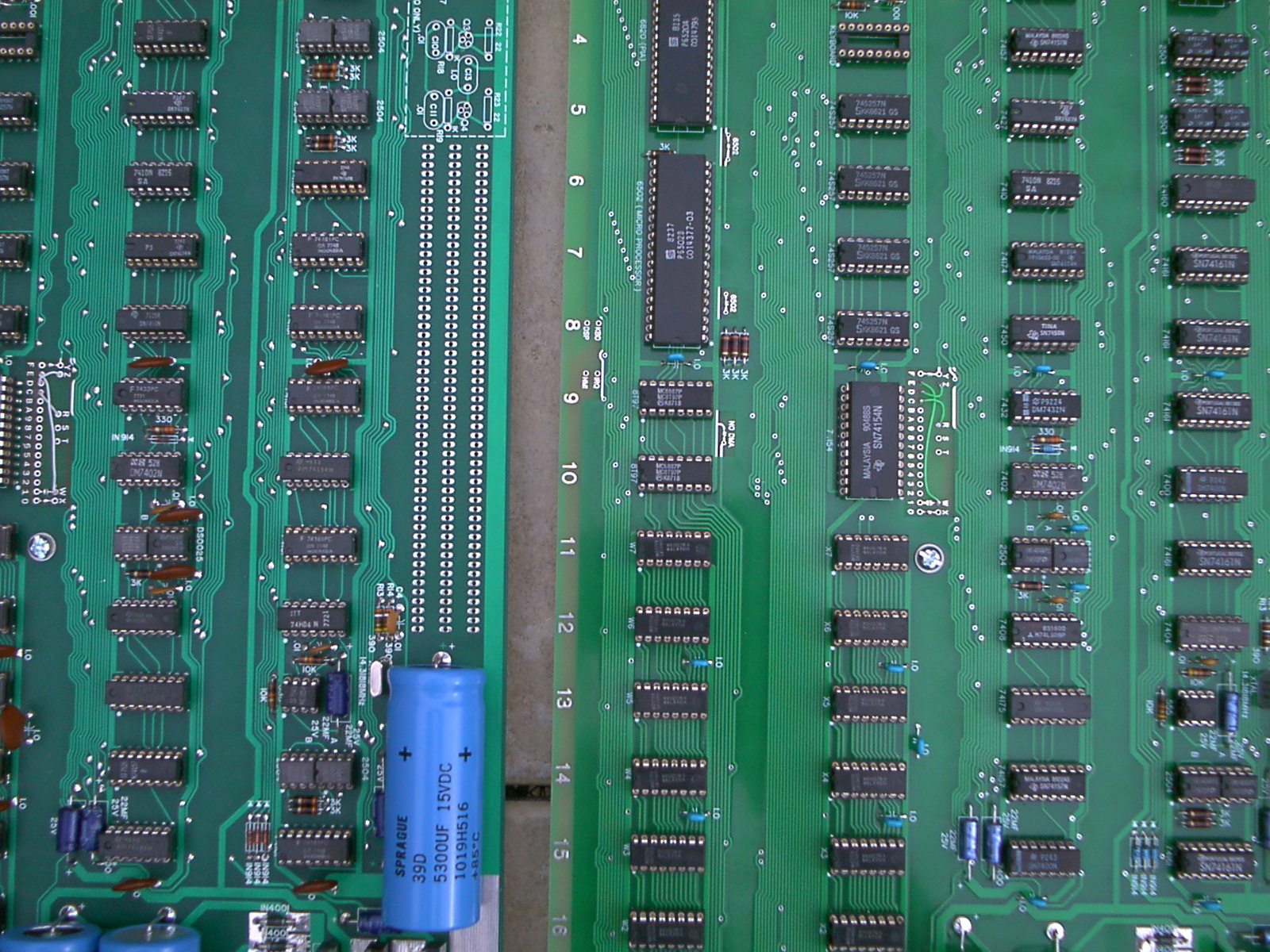 NEWTON non-NTI (left) vs. JLCPCB (right)