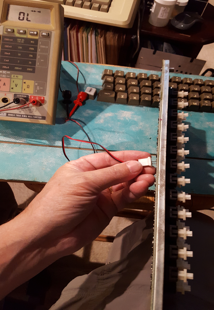 How I cleaned my Apple II Rev 0 funky no-worky keys on the