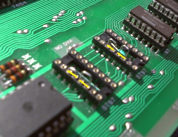 Jumpers in 8T97 sockets