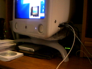 eMac Stand Front View
